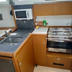 2019 Sun Odyssey 349 sailing yacht for sale - photo 5