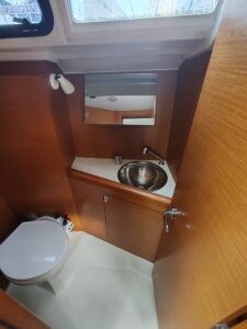 2019 Sun Odyssey 349 sailing yacht for sale - photo 7