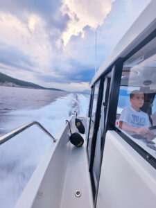 2020 Barracuda 8 motor yacht for sale - photo 11