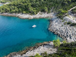 2020 Barracuda 8 motor yacht for sale - photo 16