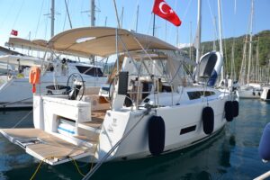 2020 Dufour 390 Grand Large sailing yacht for sale - photo 2