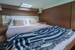 2020 Lagoon 52F catamaran for sale - Cabin