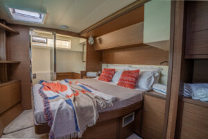 2020 Lagoon 52F catamaran for sale - Cabin