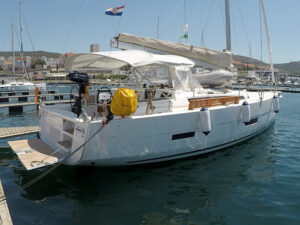 2021 Dufour 430 sailing yacht for sale - Dufour 430