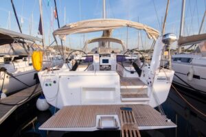 2021 Dufour 430 sailing yacht for sale - photo 9