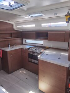 2022 Oceanis 40.1 sailing yacht for sale - photo 4