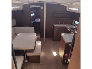 2022 Oceanis 40.1 sailing yacht for sale - Interior image