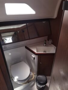 2022 Oceanis 40.1 sailing yacht for sale - photo 7