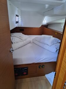 2023 Sun Odyssey 490 sailing yacht for sale - photo 13