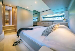 2024 Azimut 53 Fly motor yacht for sale - photo 3