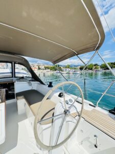 2024 Bavaria C38 sailing yacht for sale - photo 7