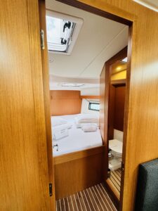 2024 Bavaria C38 sailing yacht for sale - photo 9