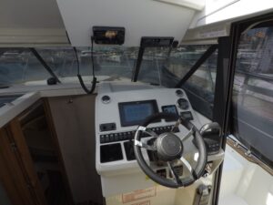 2025 Marex 330 motor yacht for sale - Marex 330 Scandinavia